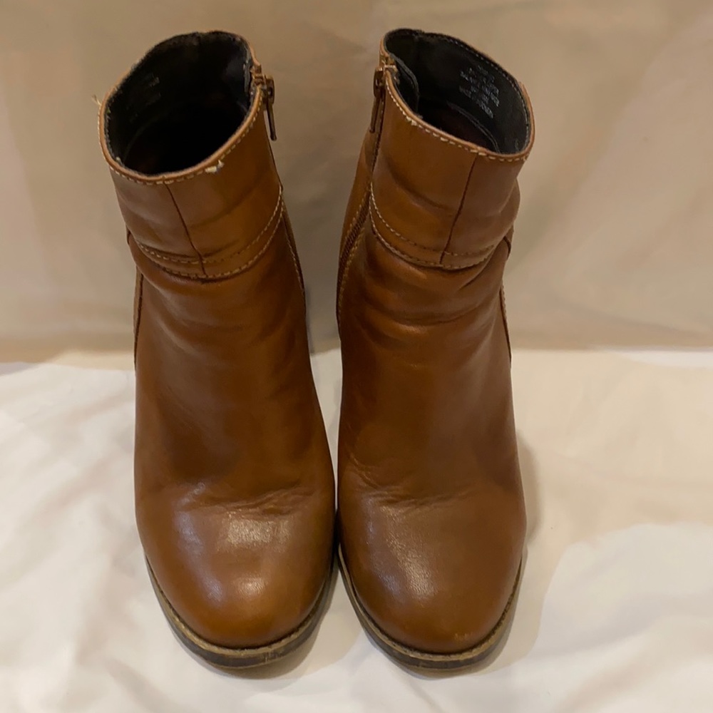 Steve Madden booties - brown